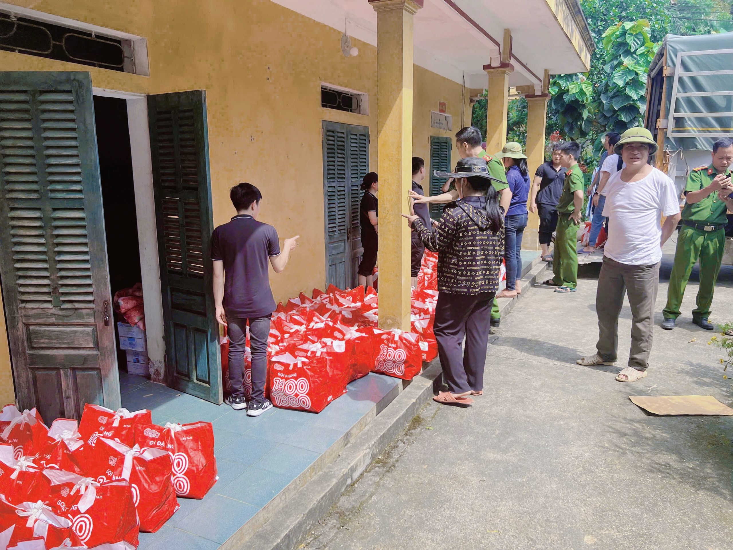 Công ty PPL trao quà cứu trợ và thiện nguyện tại tỉnh Tuyên Quang 6 IMG 9617 scaled