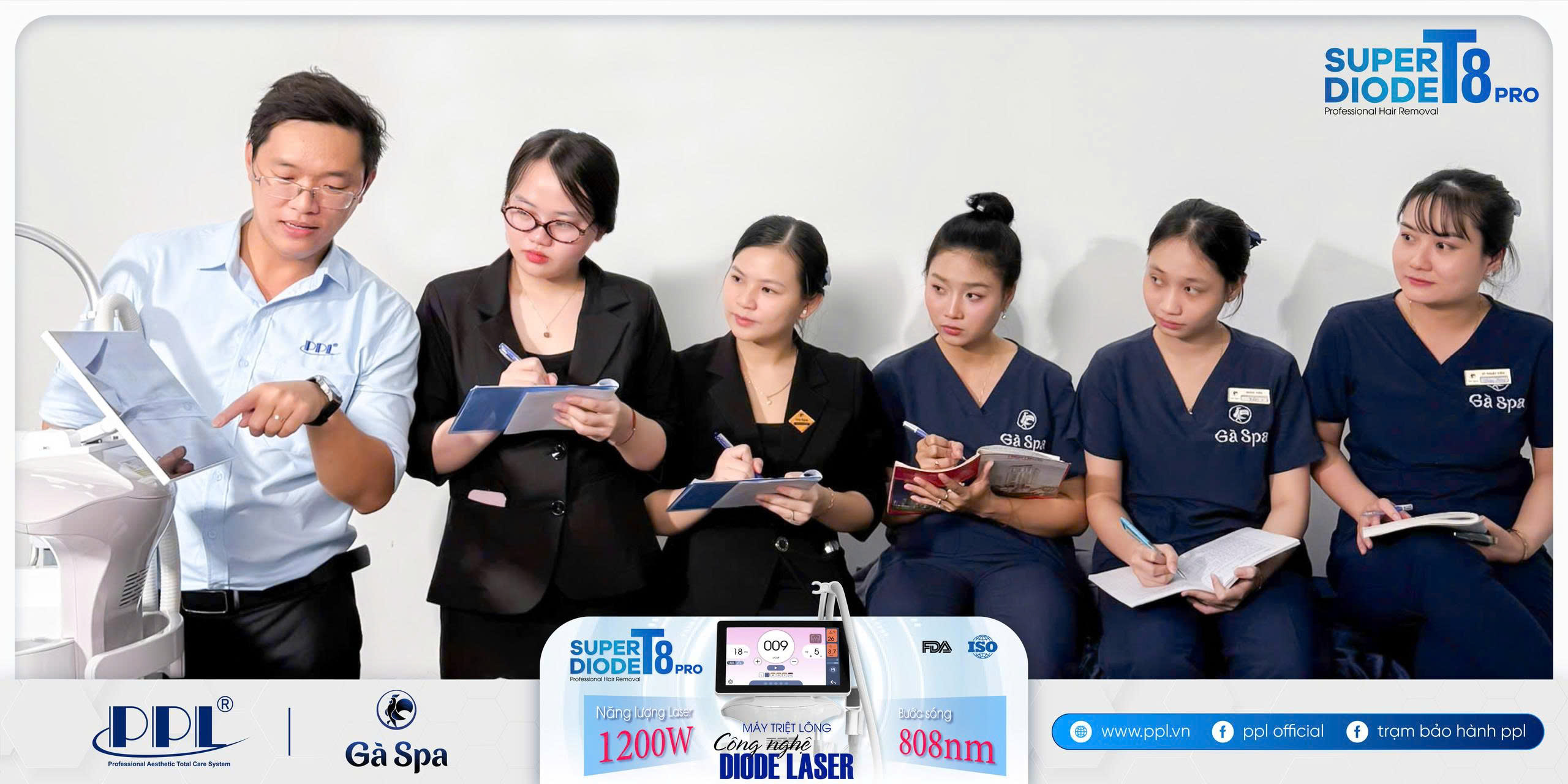 z7000979844005 77fd2baa9bc84907816af1d7adc19daf